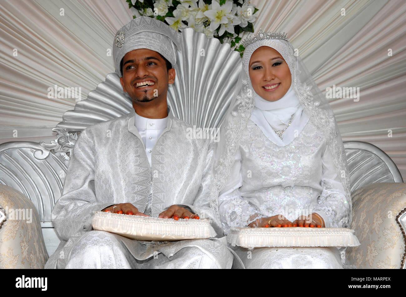 A Traditional Malay Wedding Is One Of The Most Diverse Not To Mention Lavish Cultural Traditions In The World Stock Photo Alamy