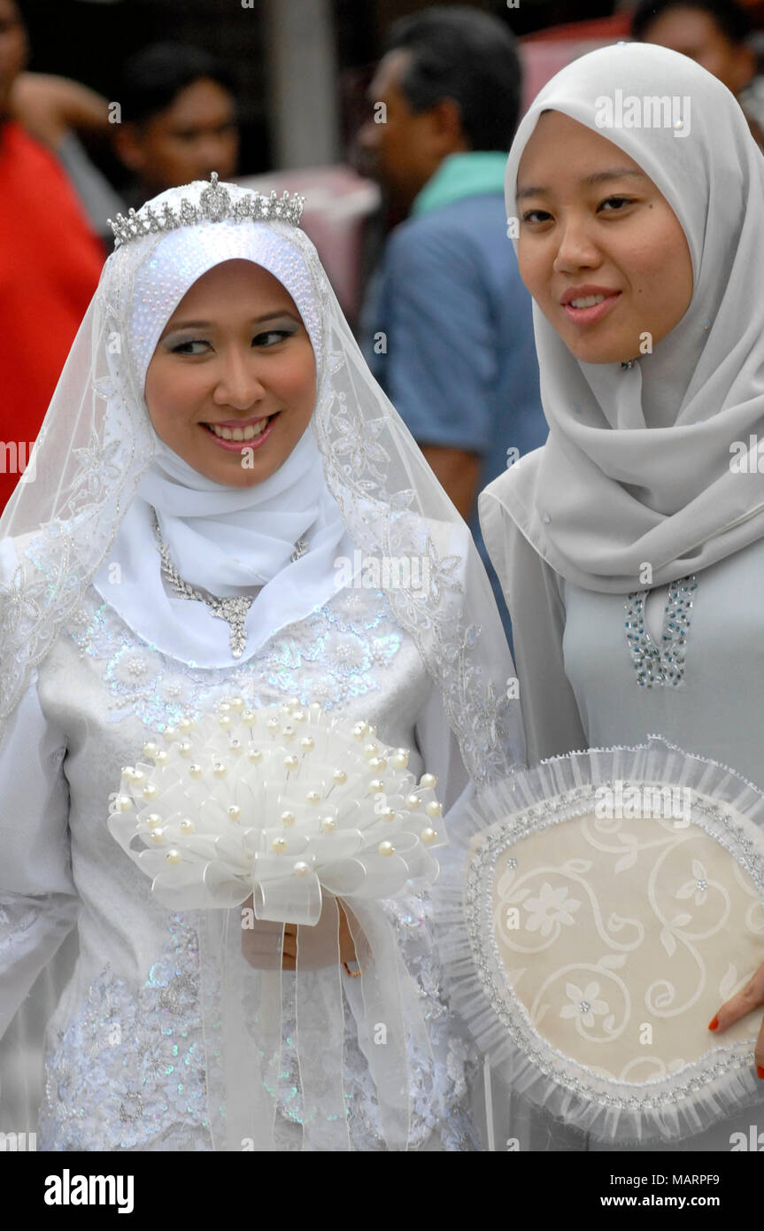 Bridesmaid malay wedding hot sale