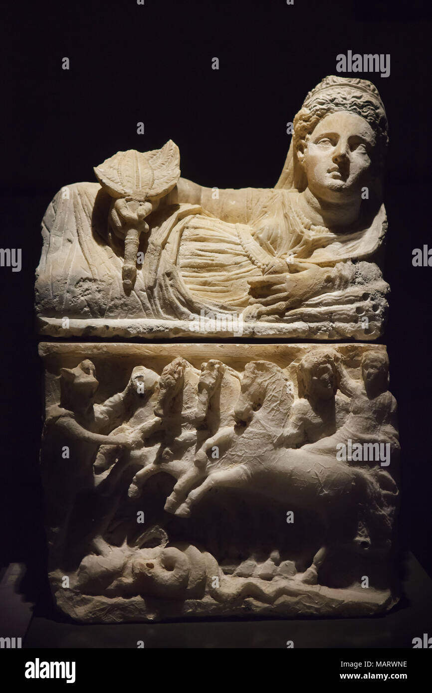 Etruscan alabaster cinerary urn from the Hellenistic period dated from the 150-27 BC on display in the Museo archeologico nazionale (National Archaeological Museum) in Florence, Tuscany, Italy. Stock Photo
