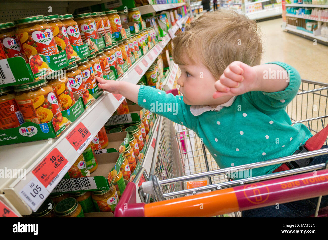 Baby food in supermarket hi-res stock photography and images - Alamy