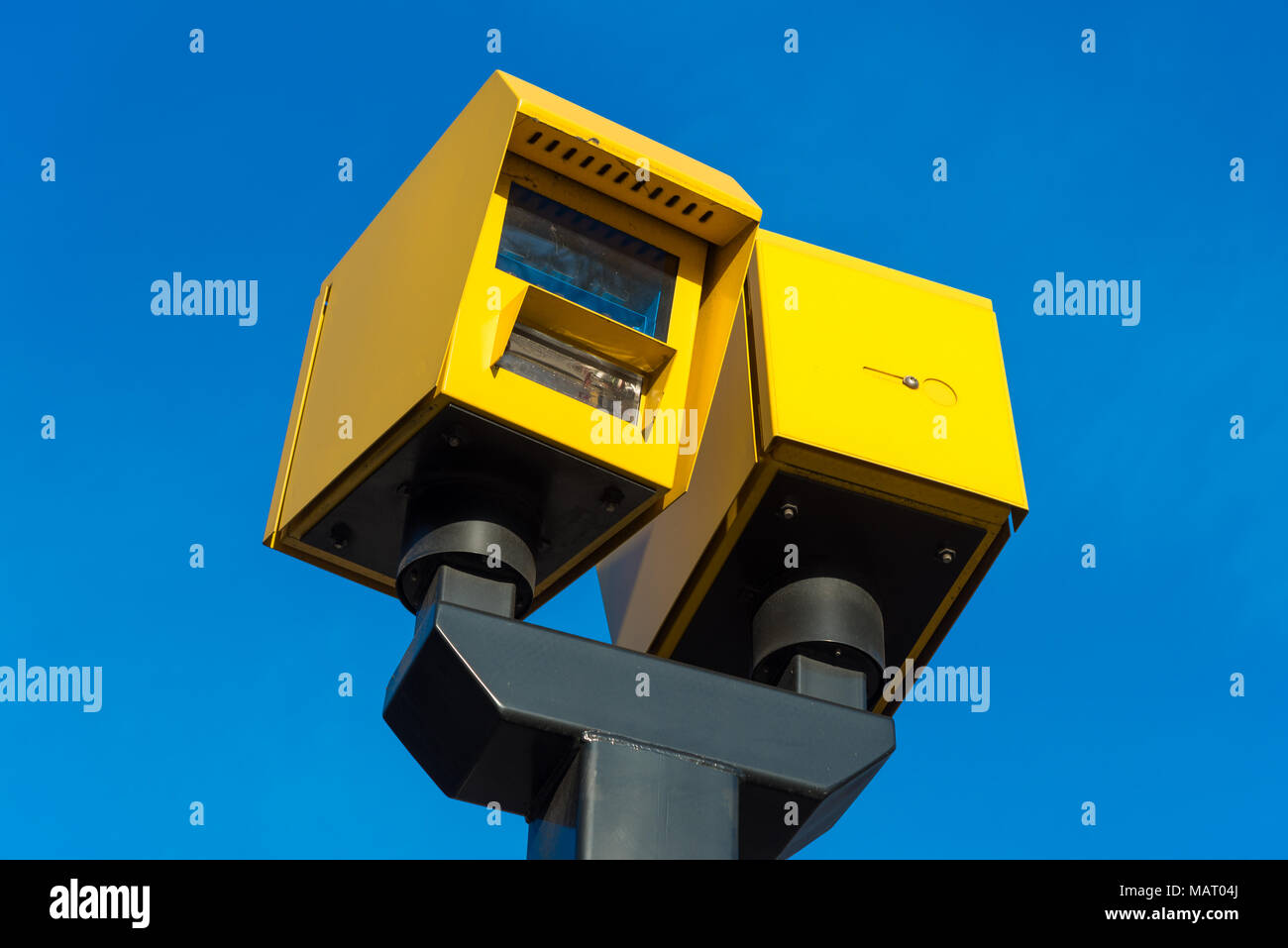 London surveillance cctv cameras hires stock photography and images