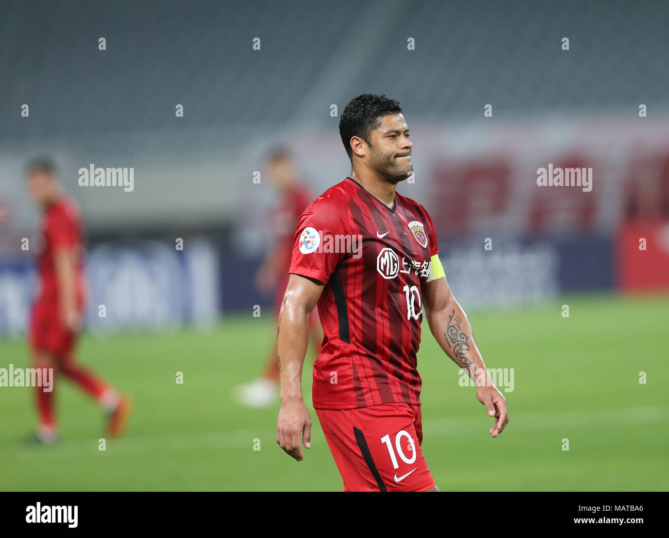 Shanghai, China. 4th Apr, 2018. Hulk of Shanghai SIPG FC reacts during the AFC Champions League group F soccer match between China's Shanghai SIPG FC and Japan's Kawasaki Frontale in Shanghai, east China, April 4, 2018. The match ended in a 1-1 draw. Credit: Ding Ting/Xinhua/Alamy Live News Stock Photo