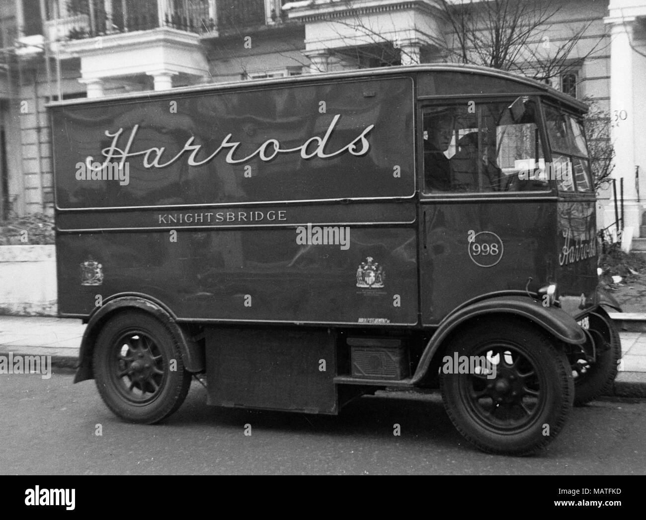 Harrods delivery van hires stock photography and images Alamy