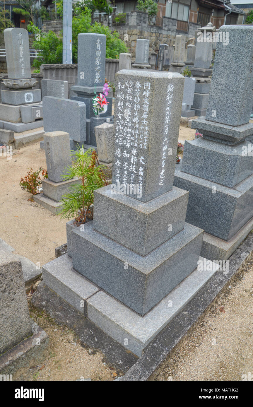 Japanese Gravestone Stock Photos & Japanese Gravestone Stock Images Alamy