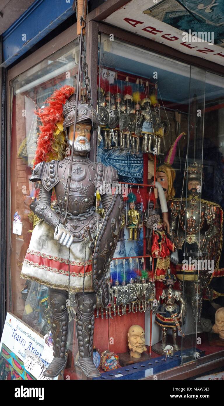 Puppet theatre sicily hires stock photography and images Alamy