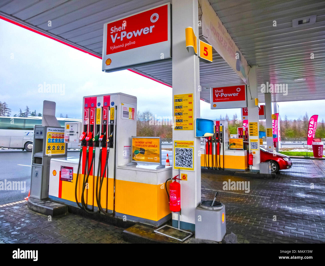 Prague Czech Republic Gas Station High Resolution Stock Photography and  Images - Alamy