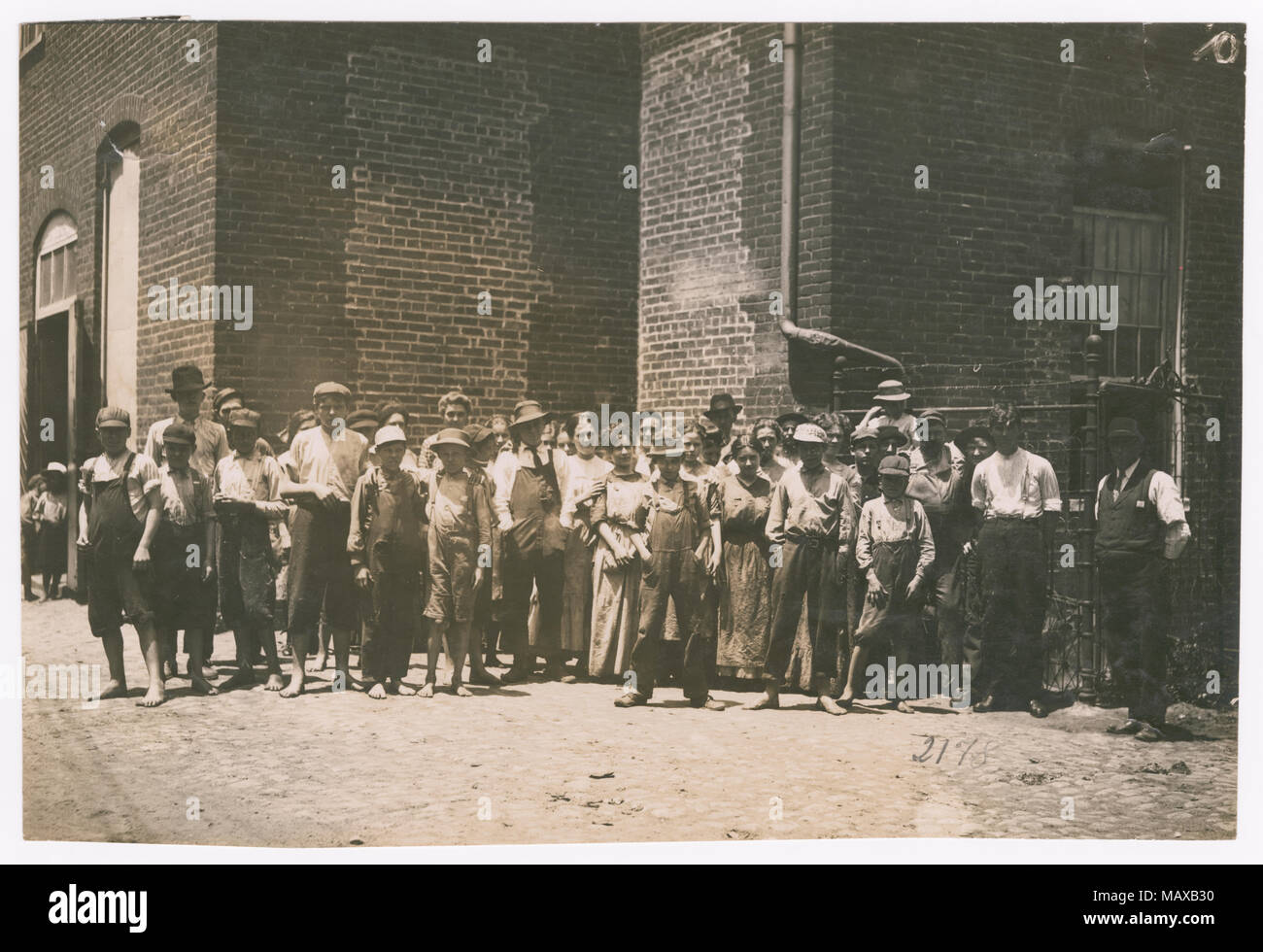 Child Laborers at Riverside Cotton Mills, Danville, Virginia, 1911 Stock Photo
