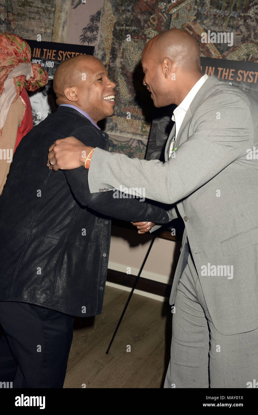 New York City. 3rd Apr, 2018. Dominic Dupont and Wes Moore attend the 'Vice' Season 6 series premiere at the Whitby Hotel on April 3, 2018 in New York City. | Verwendung weltweit Credit: dpa/Alamy Live News Stock Photo