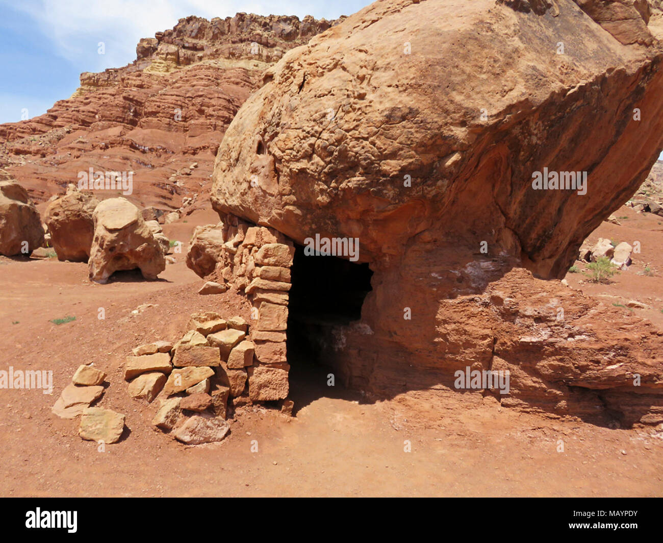 Navajo Stone House in Arizona Stock Photo - Alamy
