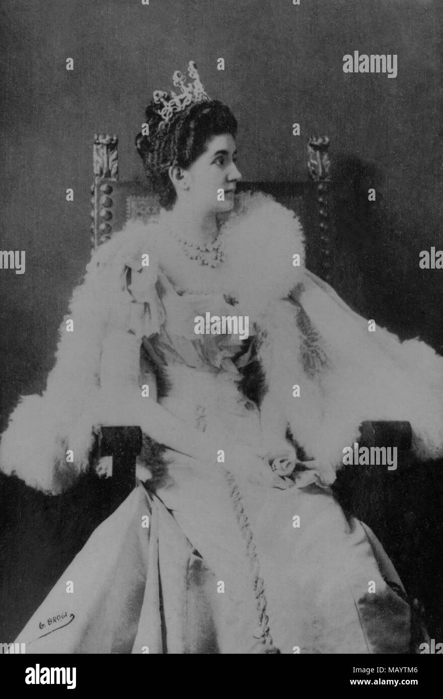 portrait-of-helene-de-montenegro-queen-of-italy-1873-1952-wife