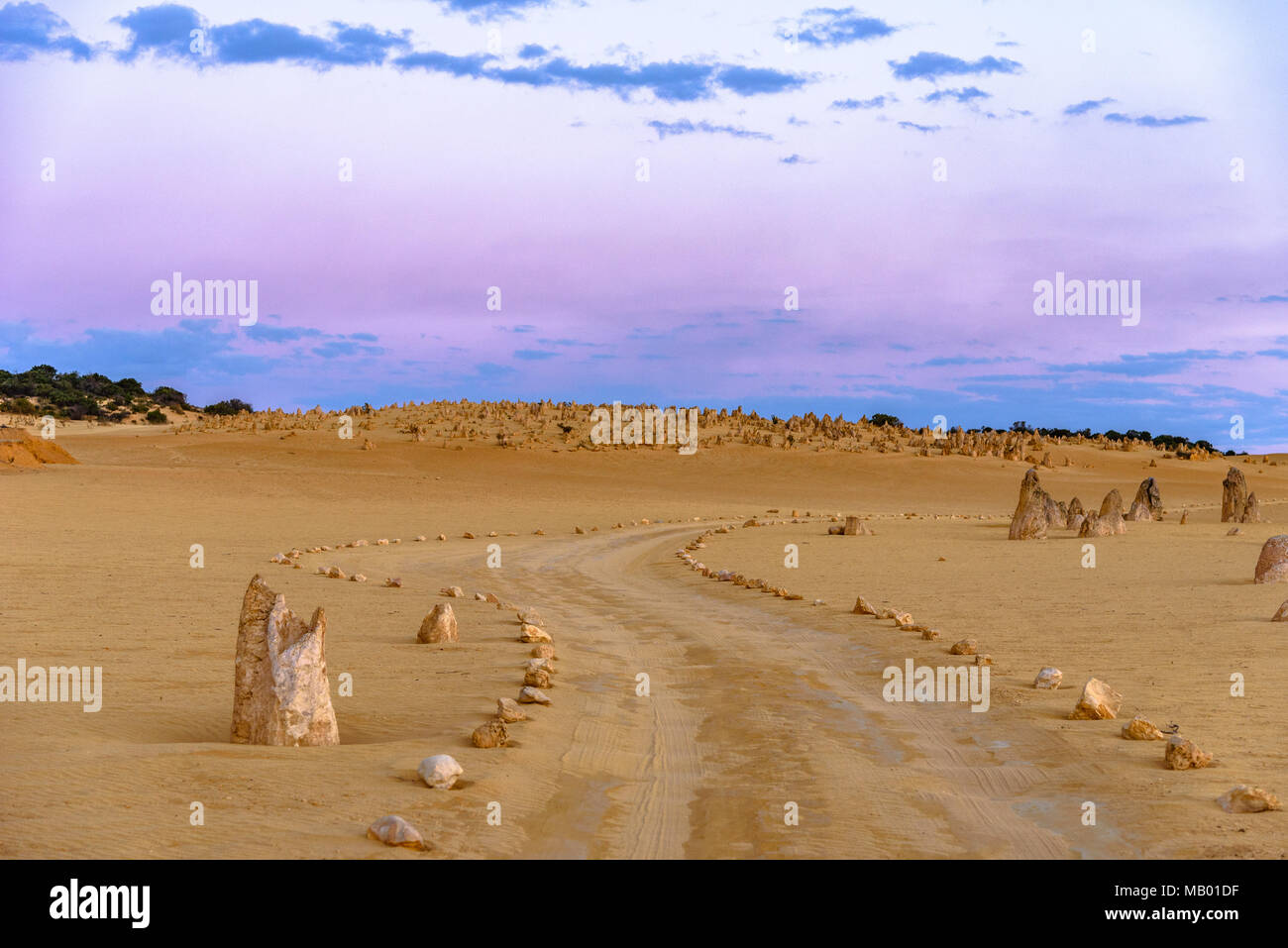 Desert road australia hi-res stock photography and images - Alamy