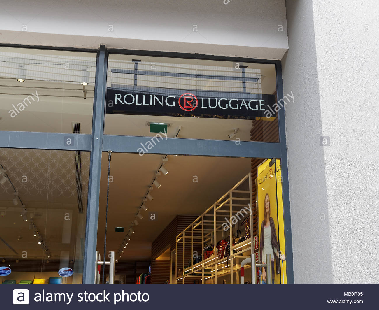 rolling luggage outlet