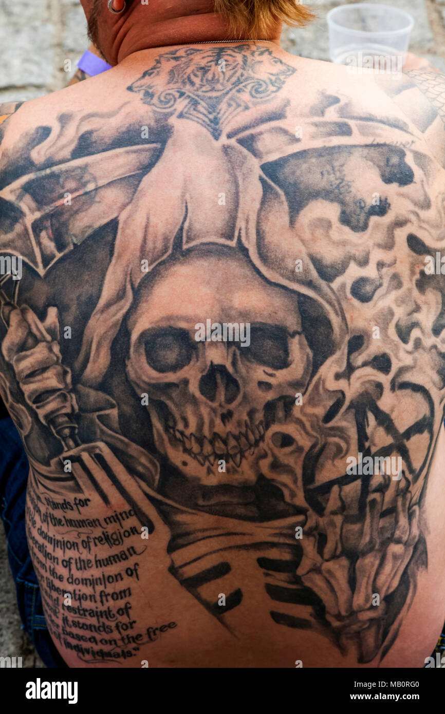 Skull and Clock Tattoo  Tons of free tattoo ideas at tattoo  Flickr