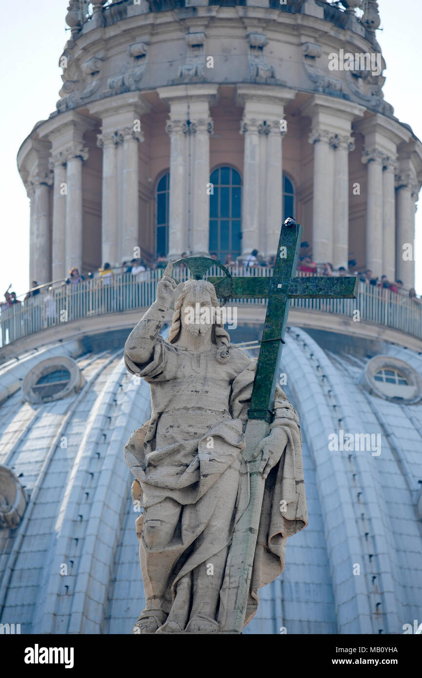 Jesus Christ statue on Carlo Maderno facade and Michelangelo Dome of