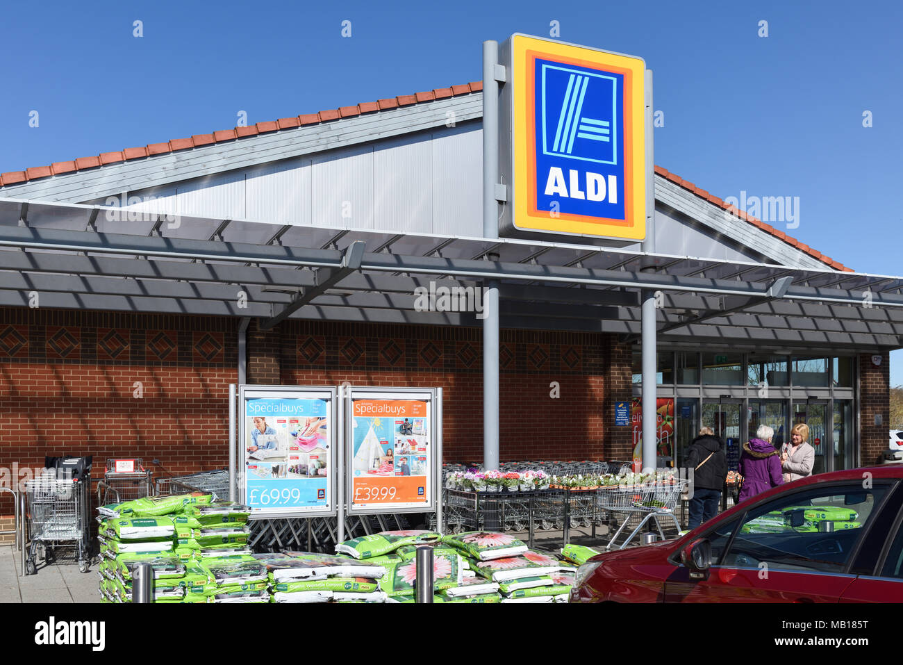 Aldi Supermarket in NewarkOnTrent Nottinghamshire,UK Stock Photo Alamy