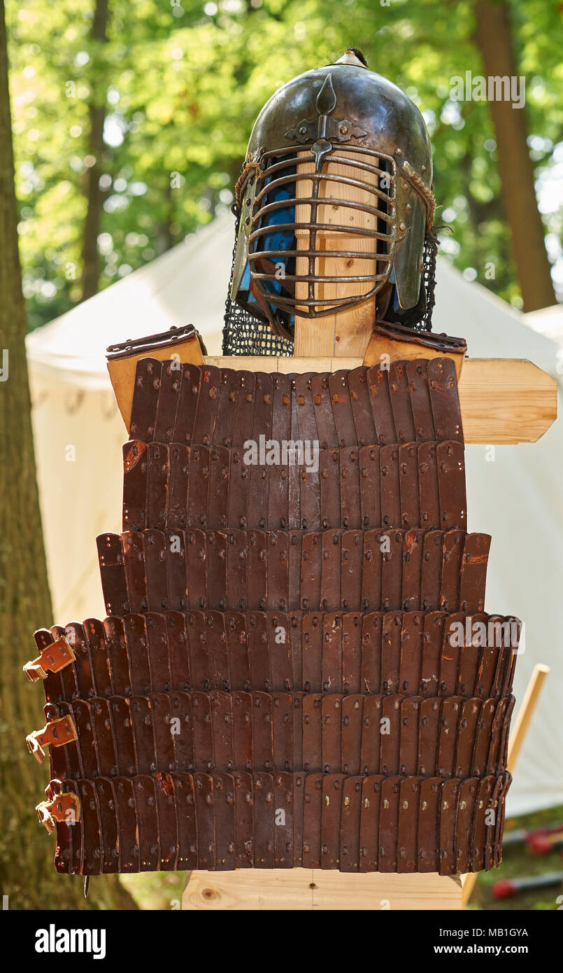 12th century armor hi-res stock photography and images - Alamy