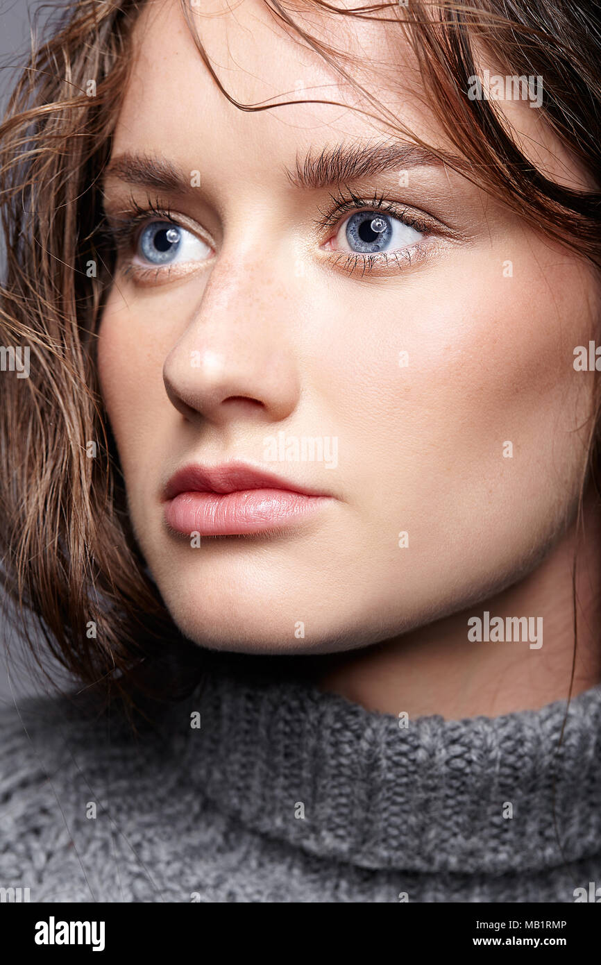 Bright blue eyes hi-res stock photography and images - Alamy
