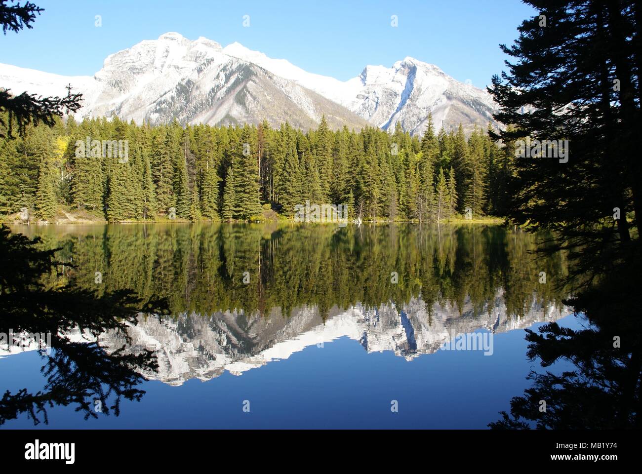 Canada national parks hi-res stock photography and images - Alamy