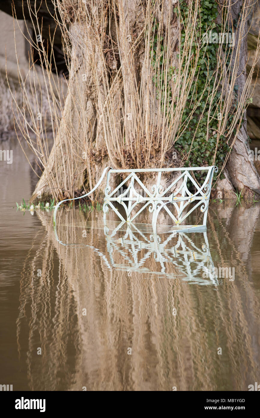 Severn river in flood hi-res stock photography and images - Alamy