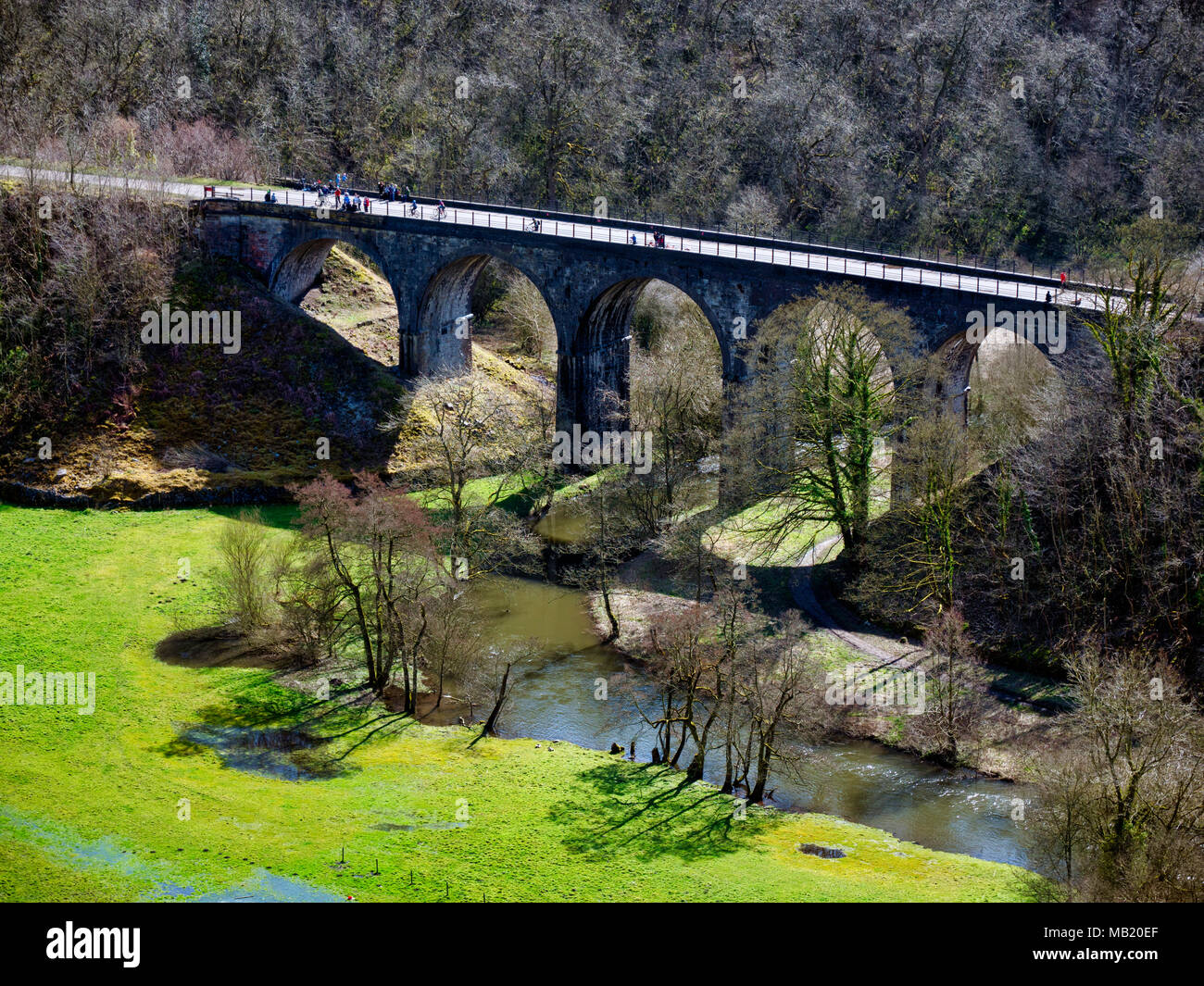 Peak District National Park. 5th Apr, 2018. UK Weather: visitors, walkers & cyclists enjoying the glorious sunshine on Thursday after the wet Easter Bank Holiday break along the Monsal Trail at Monsal Head & viaduct near Ashford on the Water & Bakewell in the Peak District National Park Credit: Doug Blane/Alamy Live News Stock Photo