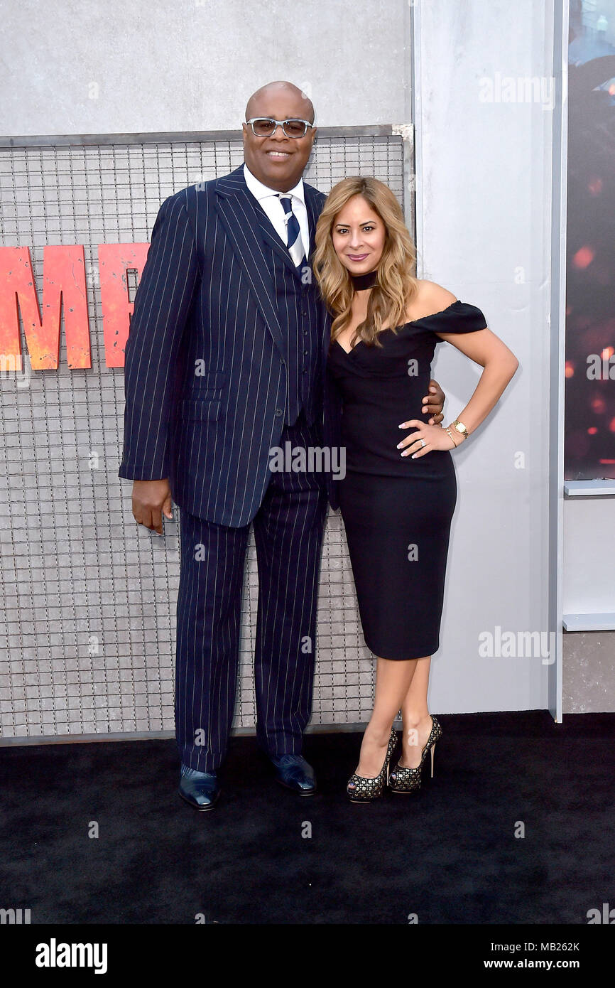 Chi McBride and Julissa Marquez attending the 'Rampage - Big meets Bigger' World premiere at the Microsoft Theater on April 4, 2018 in Los Angeles, California. | Verwendung weltweit Stock Photo