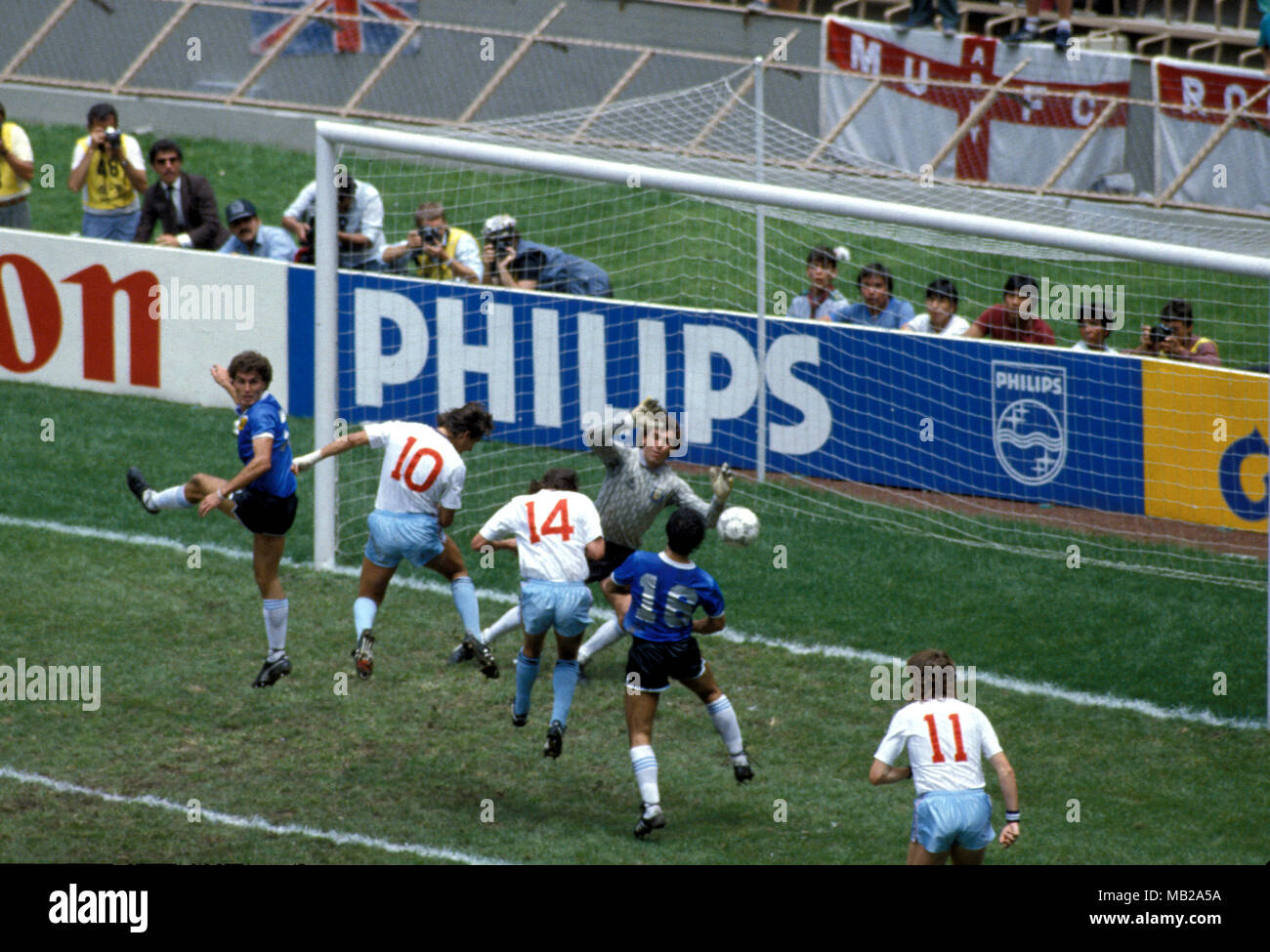 Gary lineker 1986 hi-res stock photography and images - Alamy