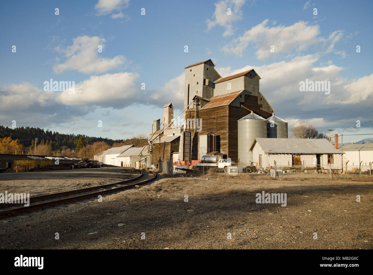 Feed mill hires stock photography and images Alamy