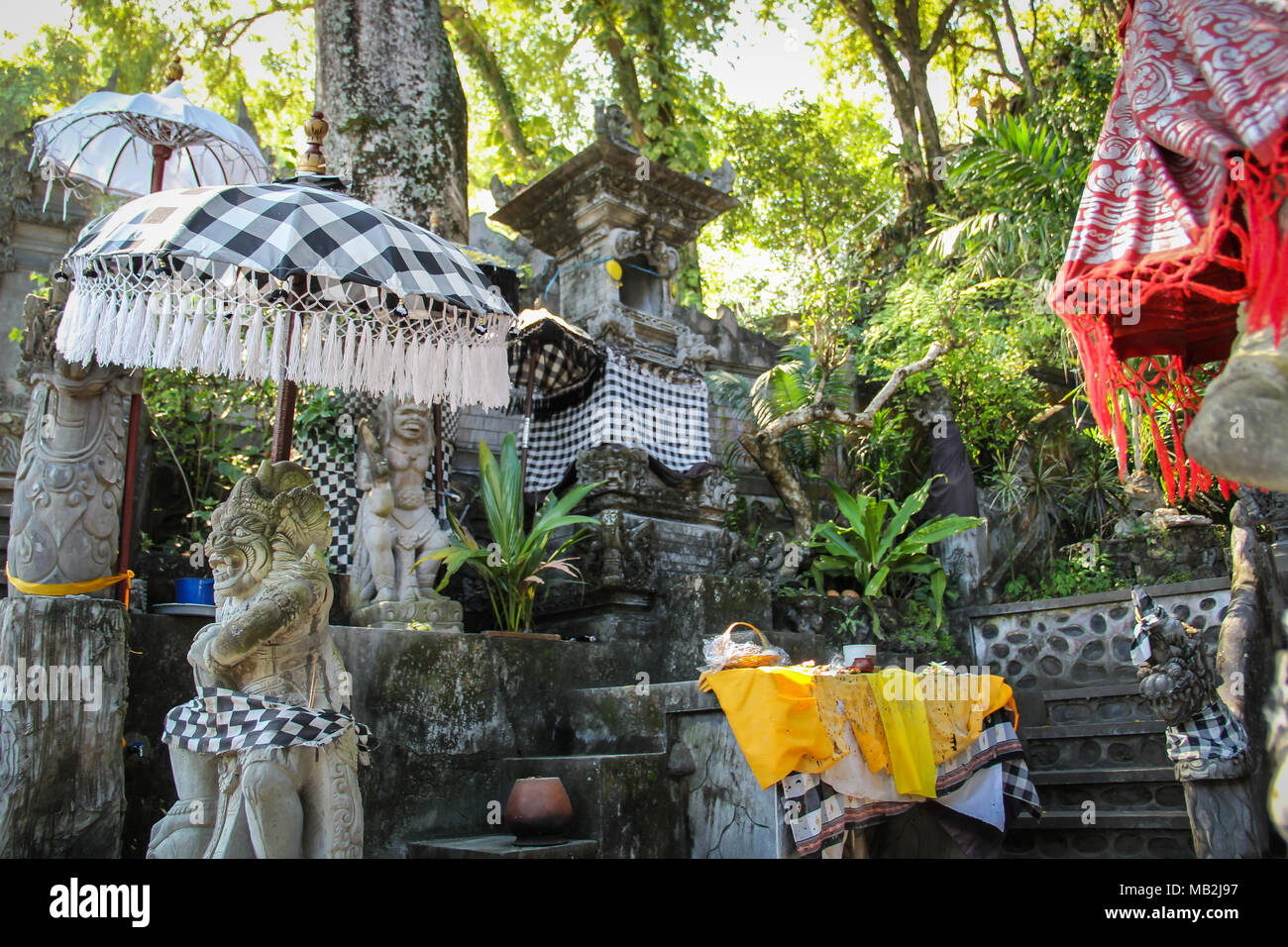 Balinese altar hi-res stock photography and images - Alamy