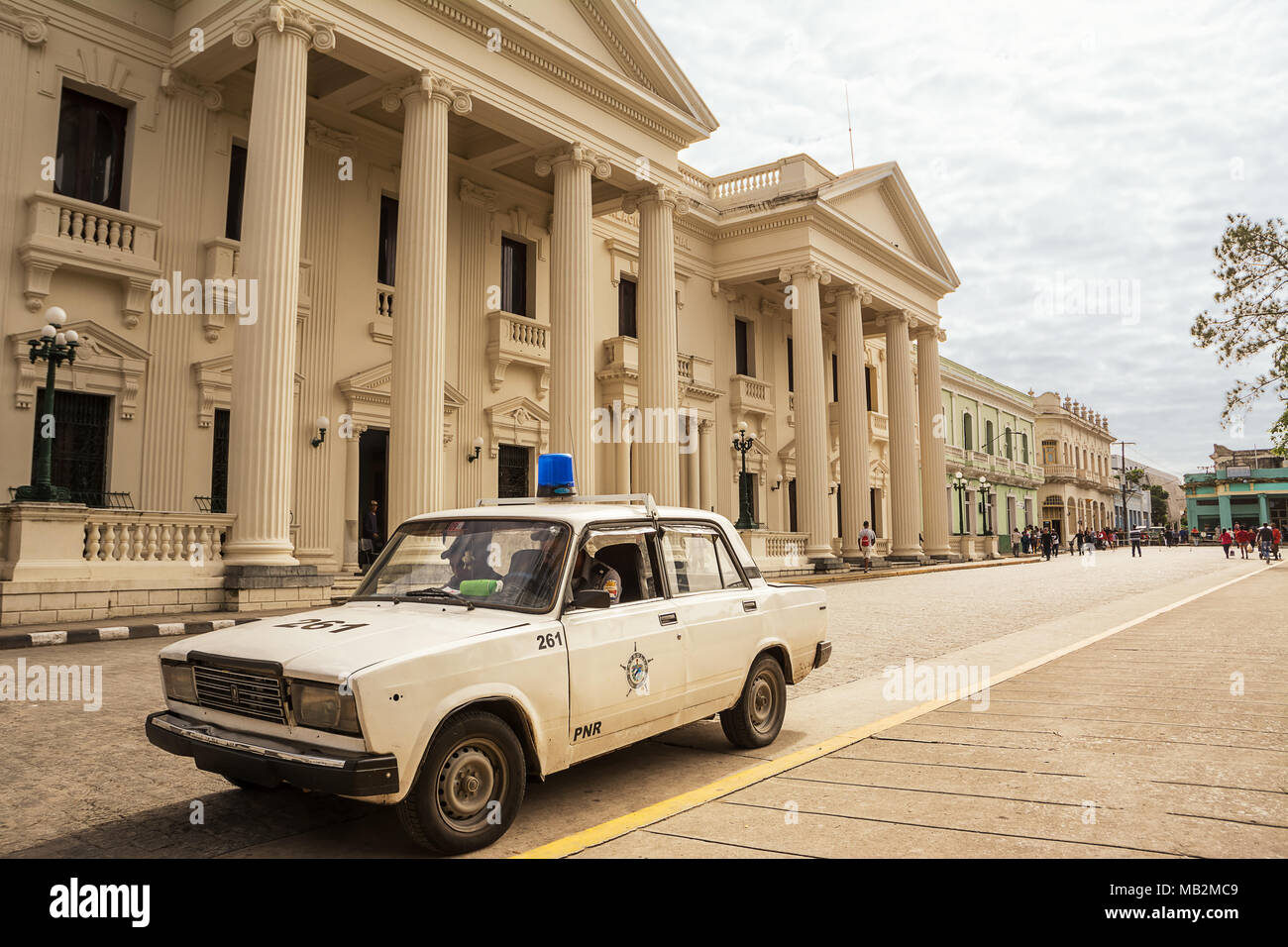Santa Clara, Cuba - Decembere 10, 2017: Cuban police car in the square in Santa Clara on a Sunday in December Stock Photo