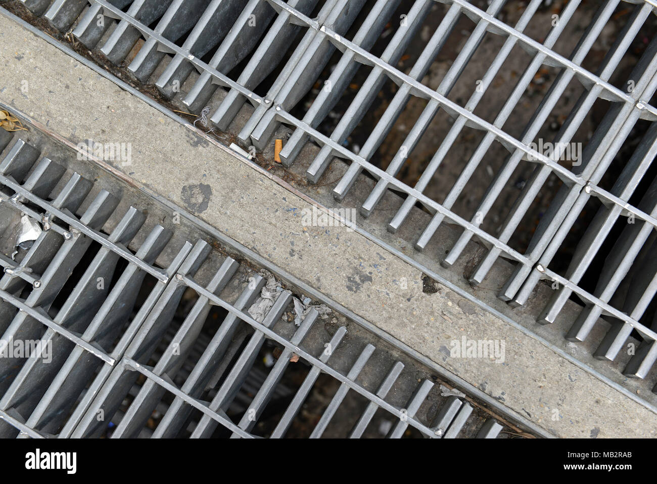 Ventilation grates hi-res stock photography and images - Alamy