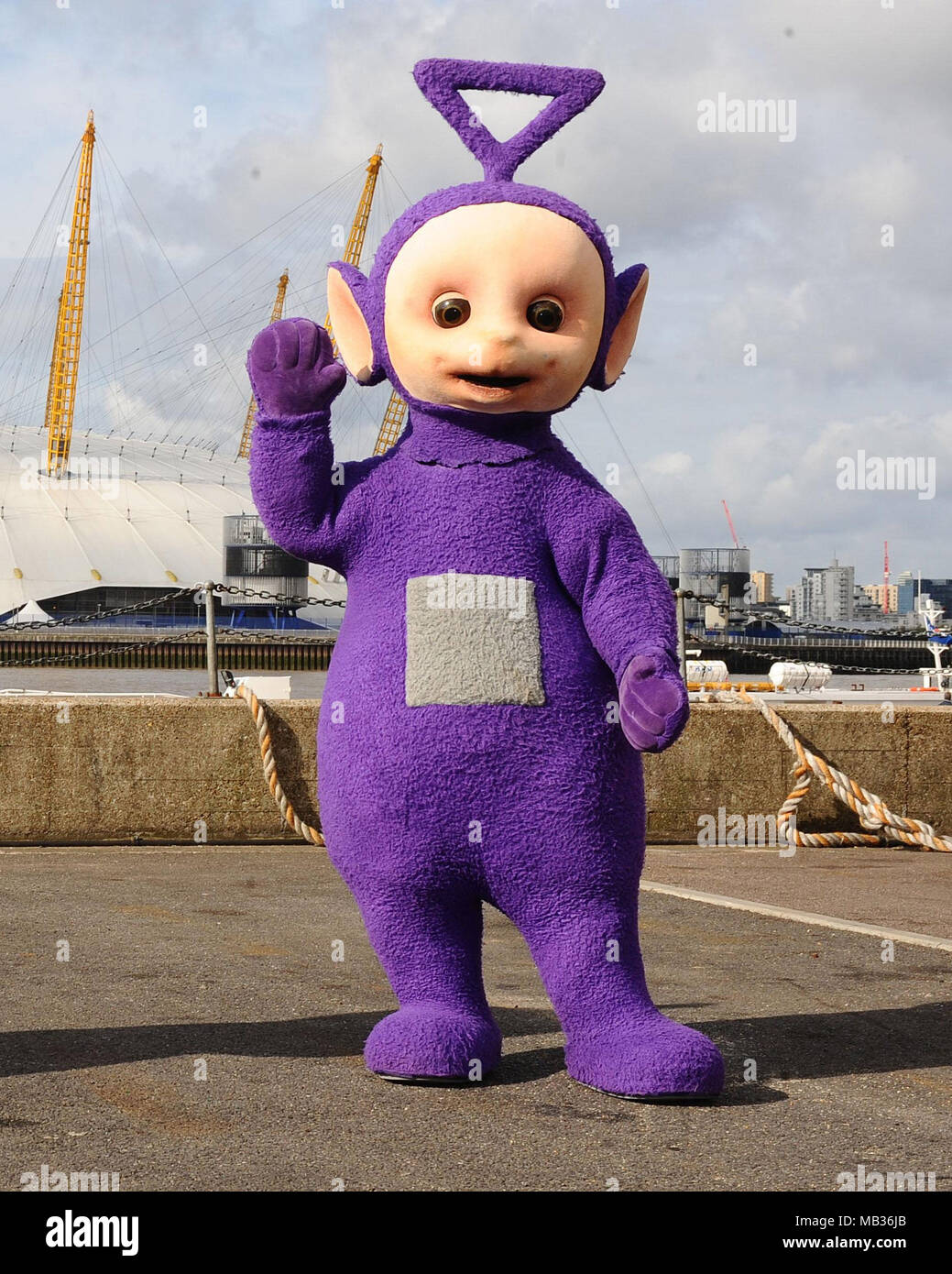 File photo dated 28/07/09 of Tinky Winky of the Teletubbies, as the the actor Simon Barnes, 53, who played Tinky Winky in the children's TV show died from alcohol intoxication and hypothermia after he was found dead outside the Port of Liverpool building on January 17. Stock Photo