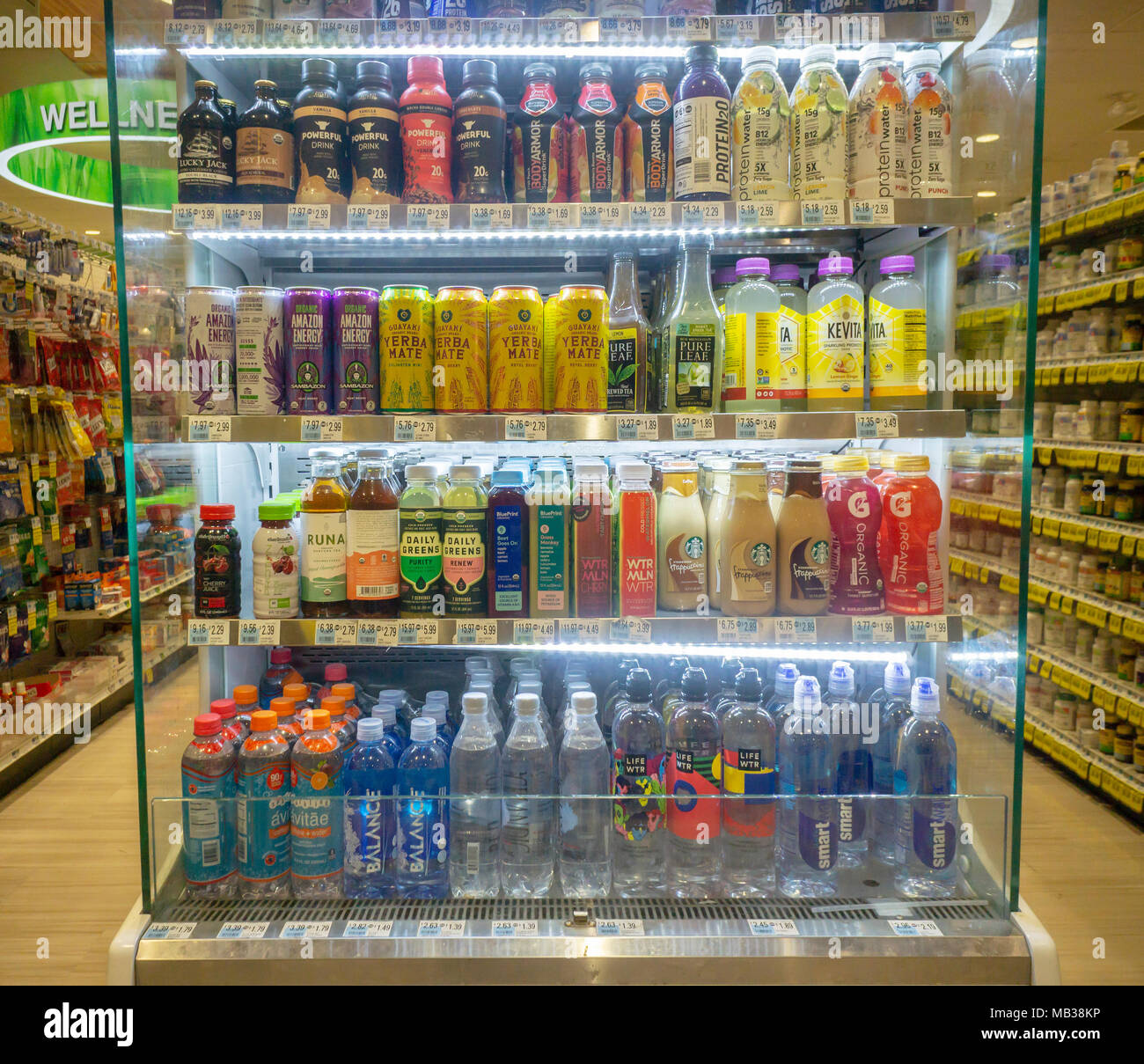End aisle display hires stock photography and images Alamy