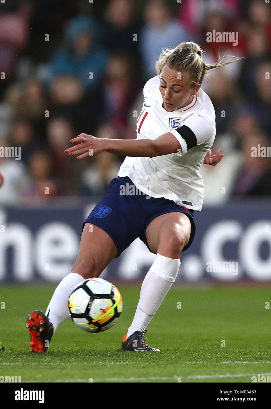 England Woman's Toni Duggan (centre) shoots during the 2019 FIFA Women's World Cup Qualifying, Group 1 match at St Mary's Stadium, Southampton. Stock Photo