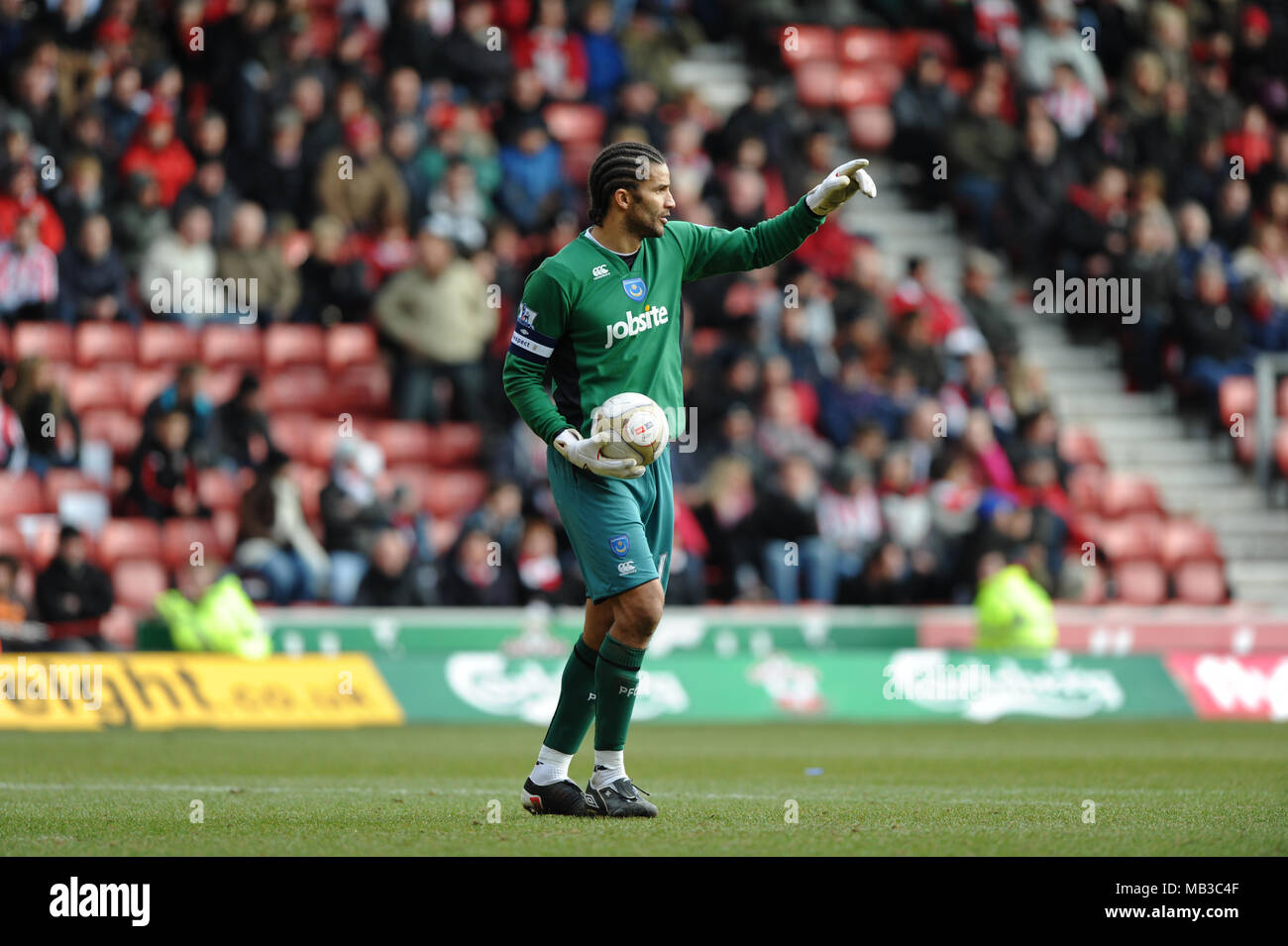 Goalkeeper David James in goal for Portsmouth during a south coast derby between rivals Southampton in 2010 which saw Portsmouth come out winners in a  4-1 victory.This image is bound by Dataco restrictions on how it can be used. EDITORIAL USE ONLY No use with unauthorised audio, video, data, fixture lists, club/league logos or “live” services. Online in-match use limited to 120 images, no video emulation. No use in betting, games or single club/league/player publications Stock Photo
