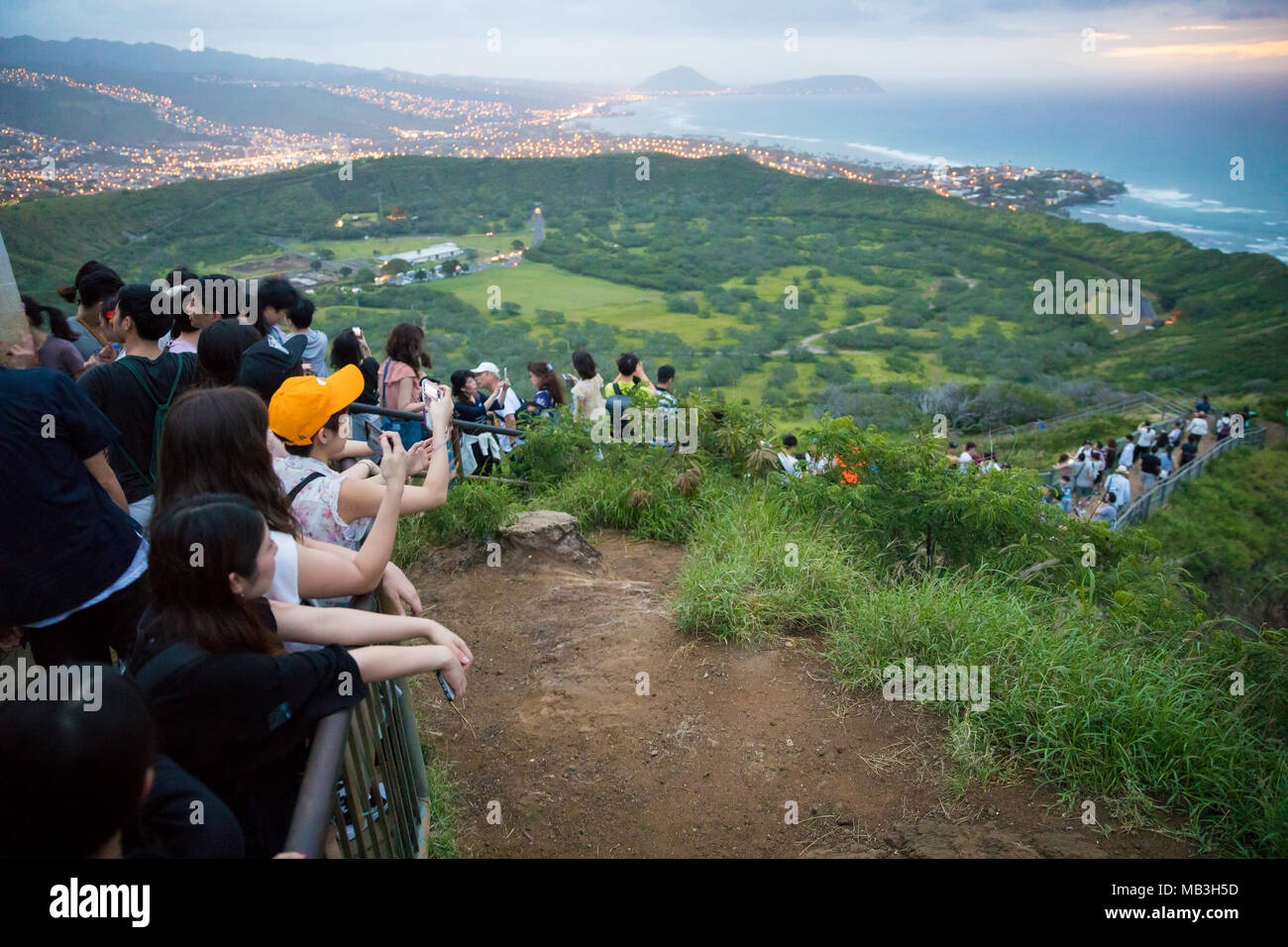 Crowded Summit Diamond Head Hike Stock Photo Alamy