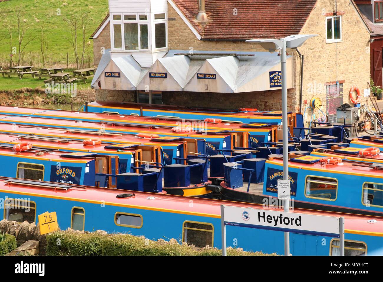 Barge / Canal boats at Heyford Wharf, Heyford, Oxfordshire, UK Stock Photo
