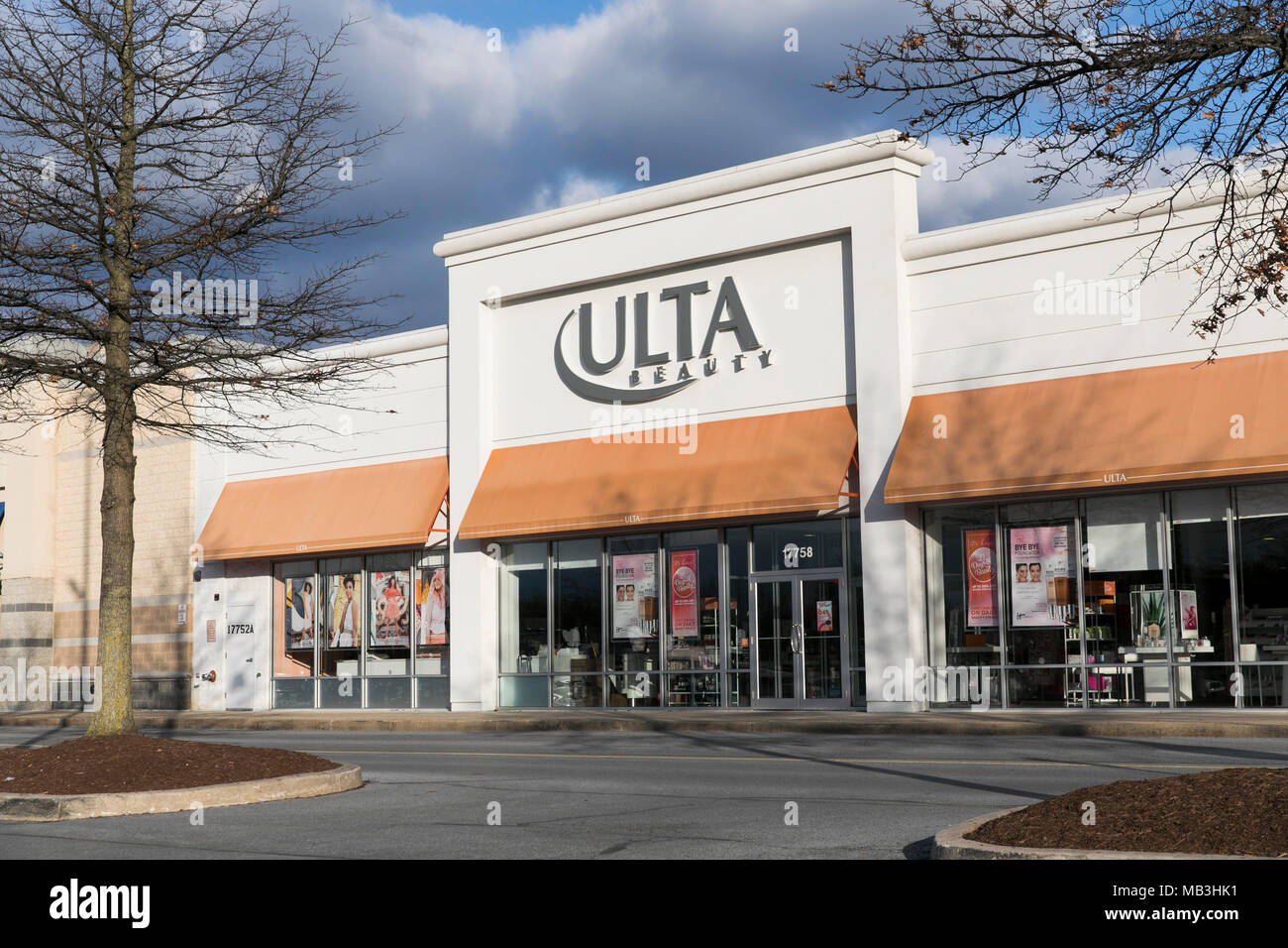 Ulta beauty storefront hires stock photography and images Alamy