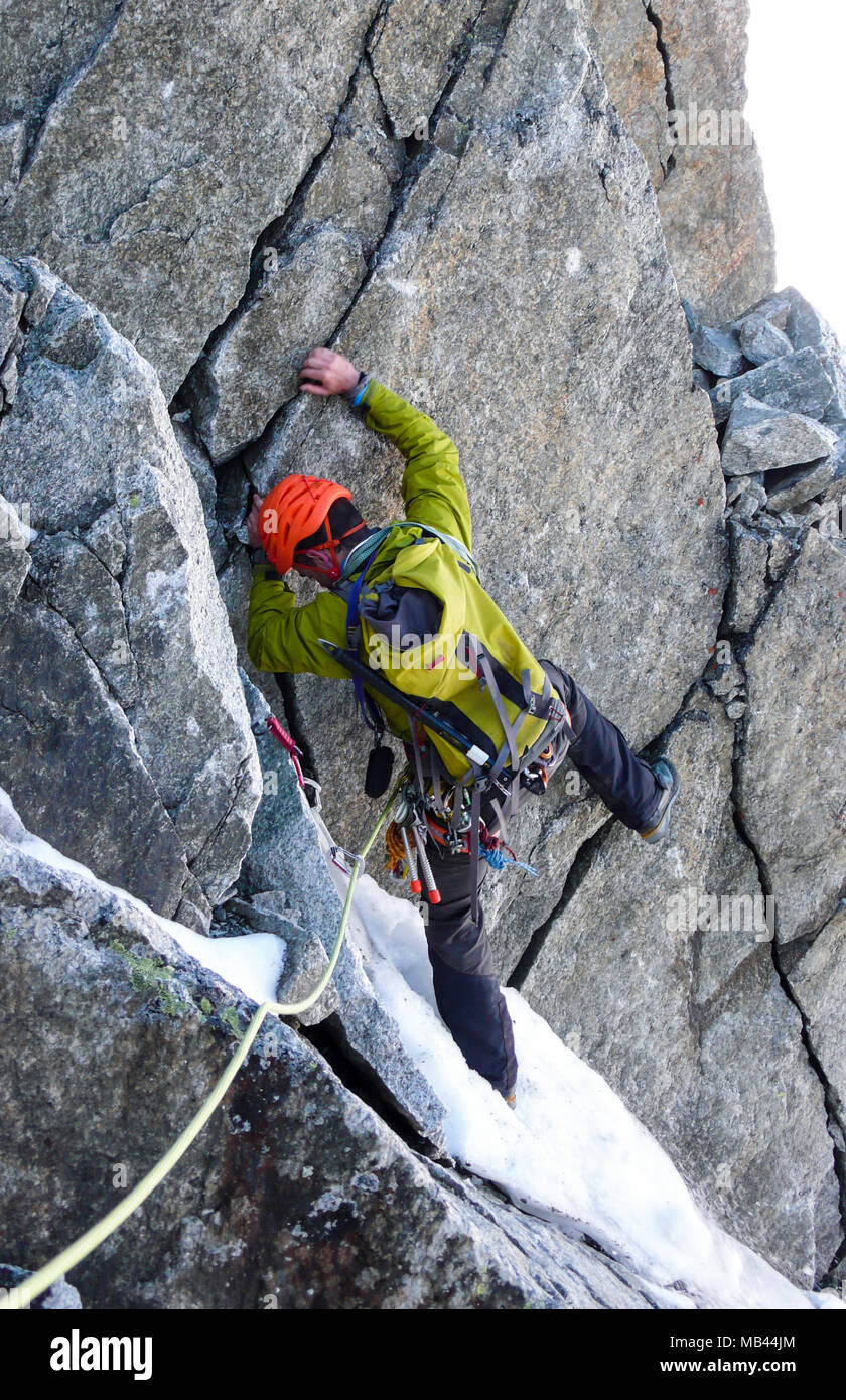 Male mountain climber traverses hi-res stock photography and images - Alamy