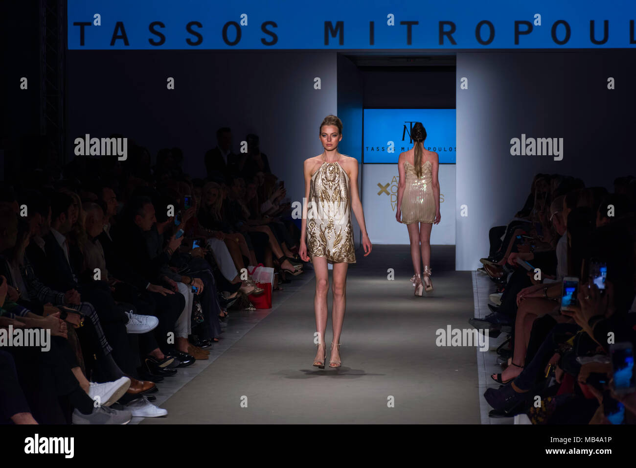 Dress show fashion defile models hi-res stock photography and images - Alamy