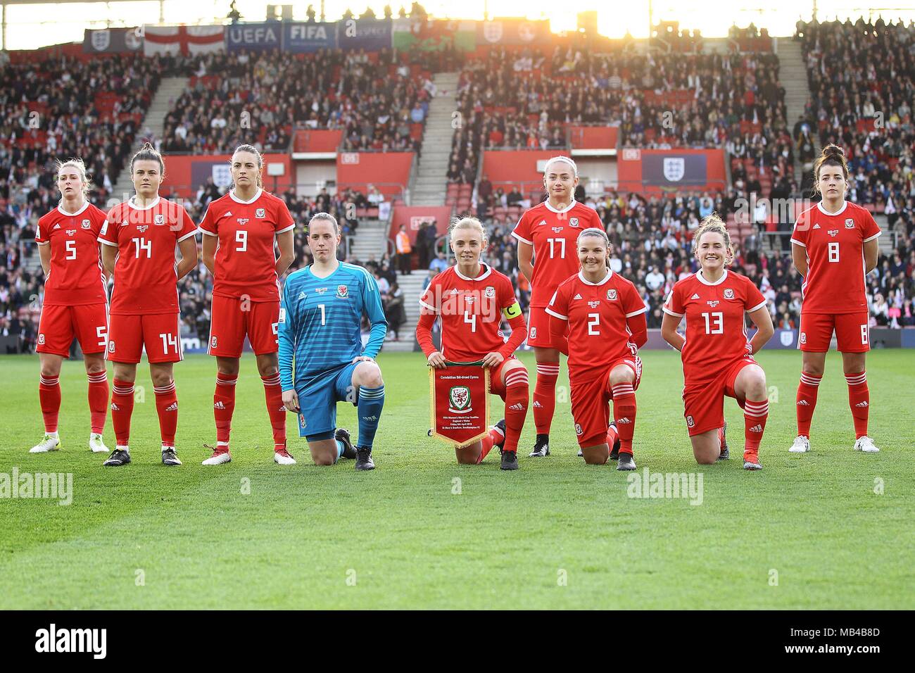 Southampton, UK. 6th Apr, 2018. Wales line up before the FIFA World Cup 2019 Qualifying Group 1 match between England Women and Wales Women at St Mary's Stadium on April 6th 2018 in Southampton, England. (Photo by Matt Bradshaw/phcimages.com) Credit: PHC Images/Alamy Live News Stock Photo