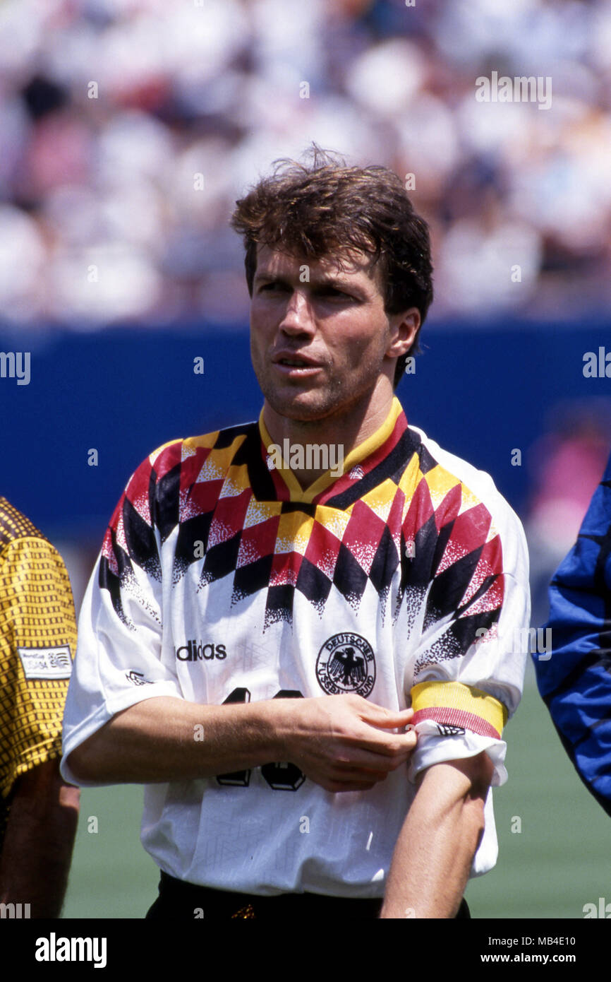 Fifa World Cup Usa 1994 10 7 1994 Giants Stadium New York New Jersey World Cup Quarter Final Bulgaria V Germany Lothar Matths Germany Stock Photo Alamy