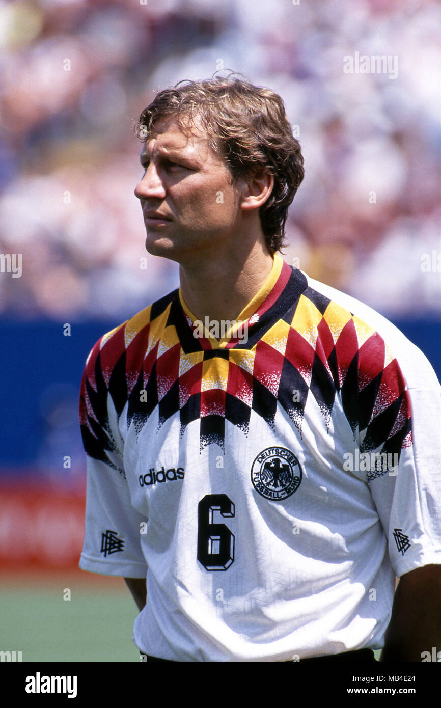 Fifa World Cup Usa 1994 10 7 1994 Giants Stadium New York New Jersey World Cup Quarter Final Bulgaria V Germany Guido Buchwald Germany Stock Photo Alamy