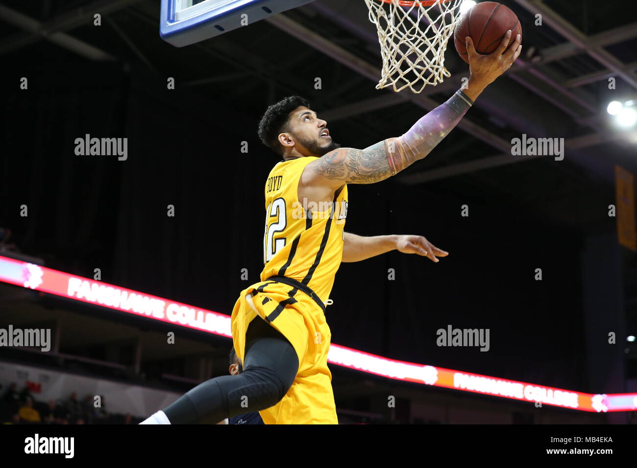 Ontario, Canada.6th April 2018, London, Ontario, Canada.  The London Lightning and the Niagara River Lions battled it out in rough and physical game one of the NBL playoff.  After the game the only hand shake was by the 2 coaches.  London Dominated the game winning 151-115, Doug Herring Jr.(9) and Garrett Williamson(15) both lead the in scoring with 22 points each.   Luke Durda/Alamy Live News Credit: Luke Durda/Alamy Live News Stock Photo