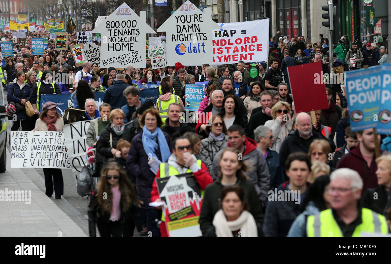 Dublin, Ireland. 7th April 2018. Members of the public march from ...
