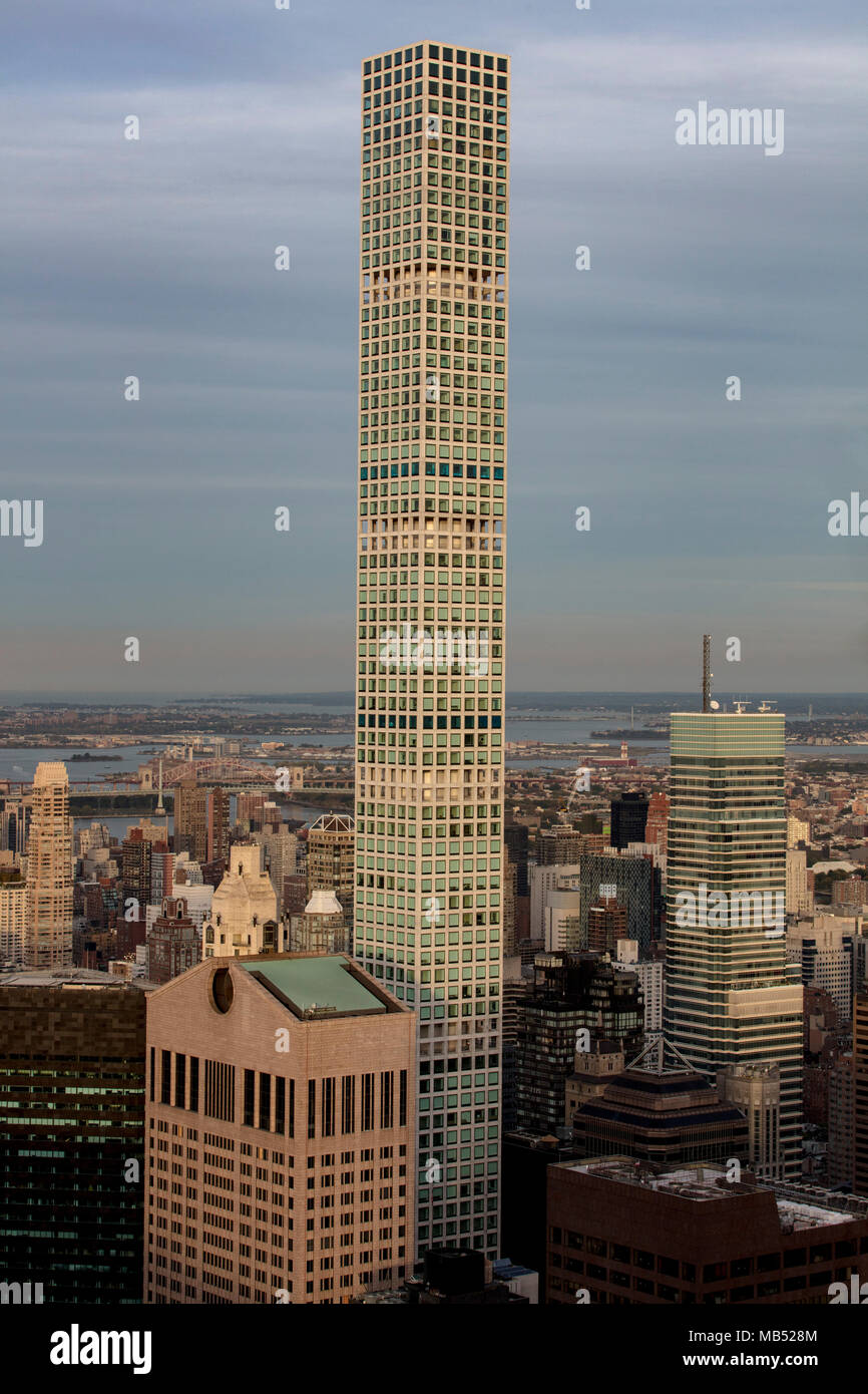 Skyscraper manhattan new york hi-res stock photography and images - Alamy