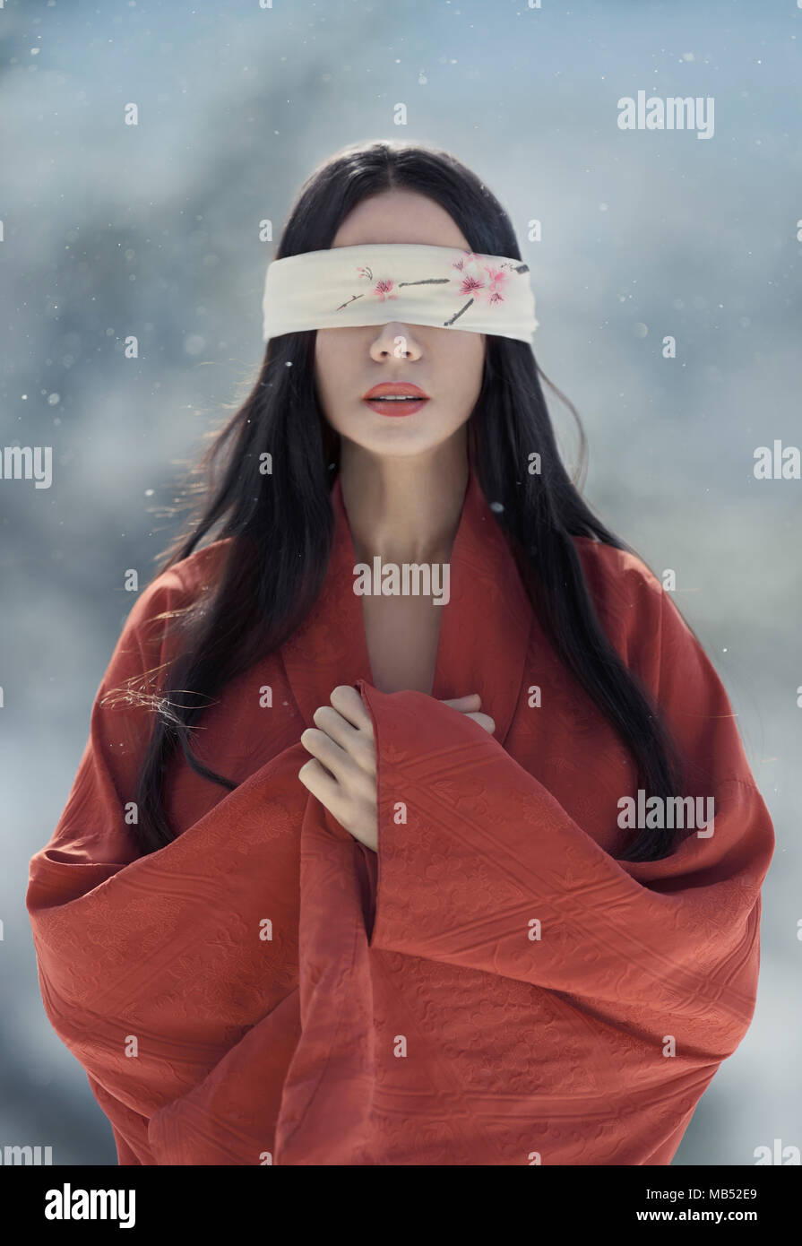 how do you blindfold an asian Chloe vevrier fetish