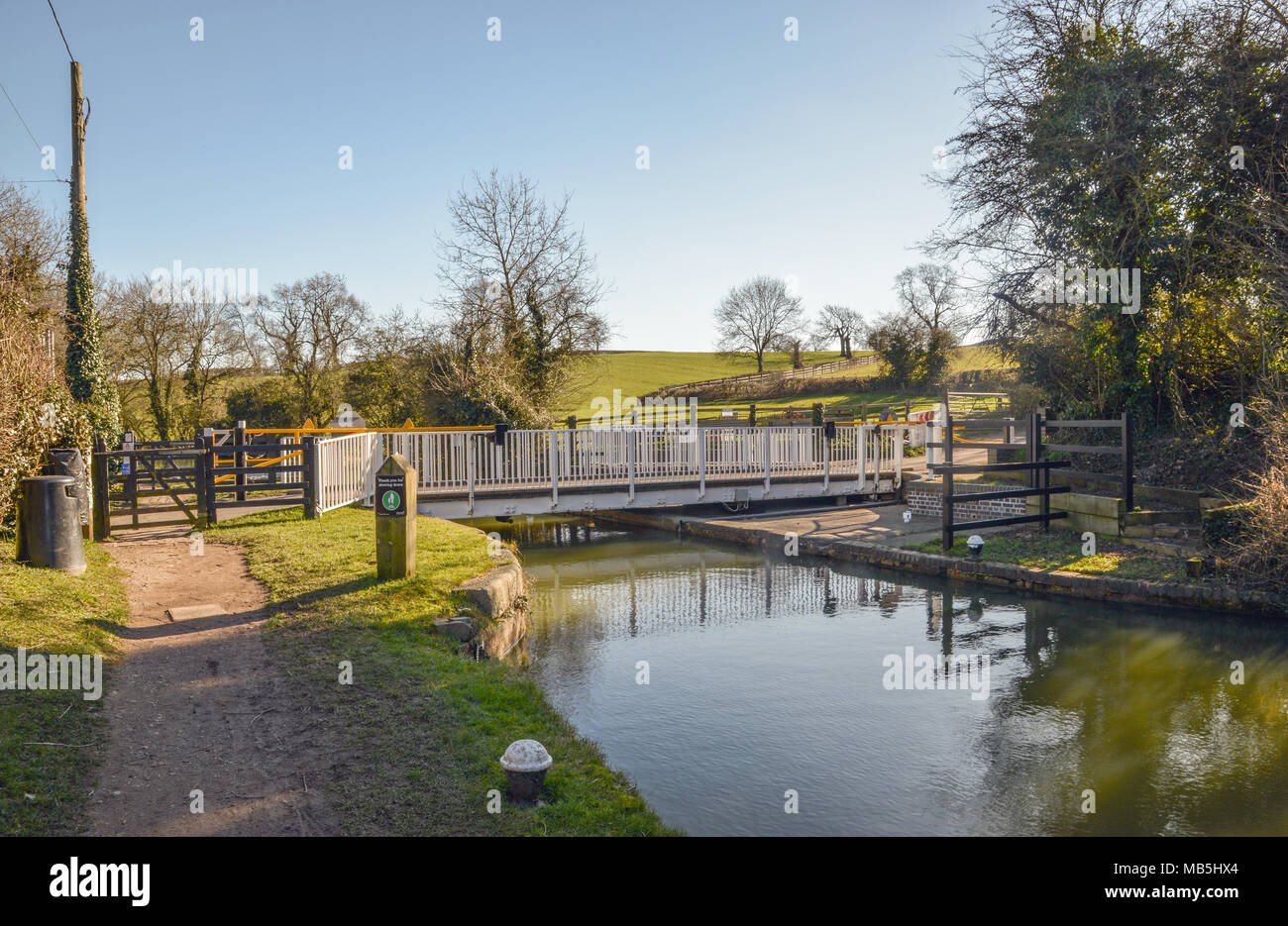 Draw bridge over the Grand Union Canal at Foxton in Leicestershire Stock Photo
