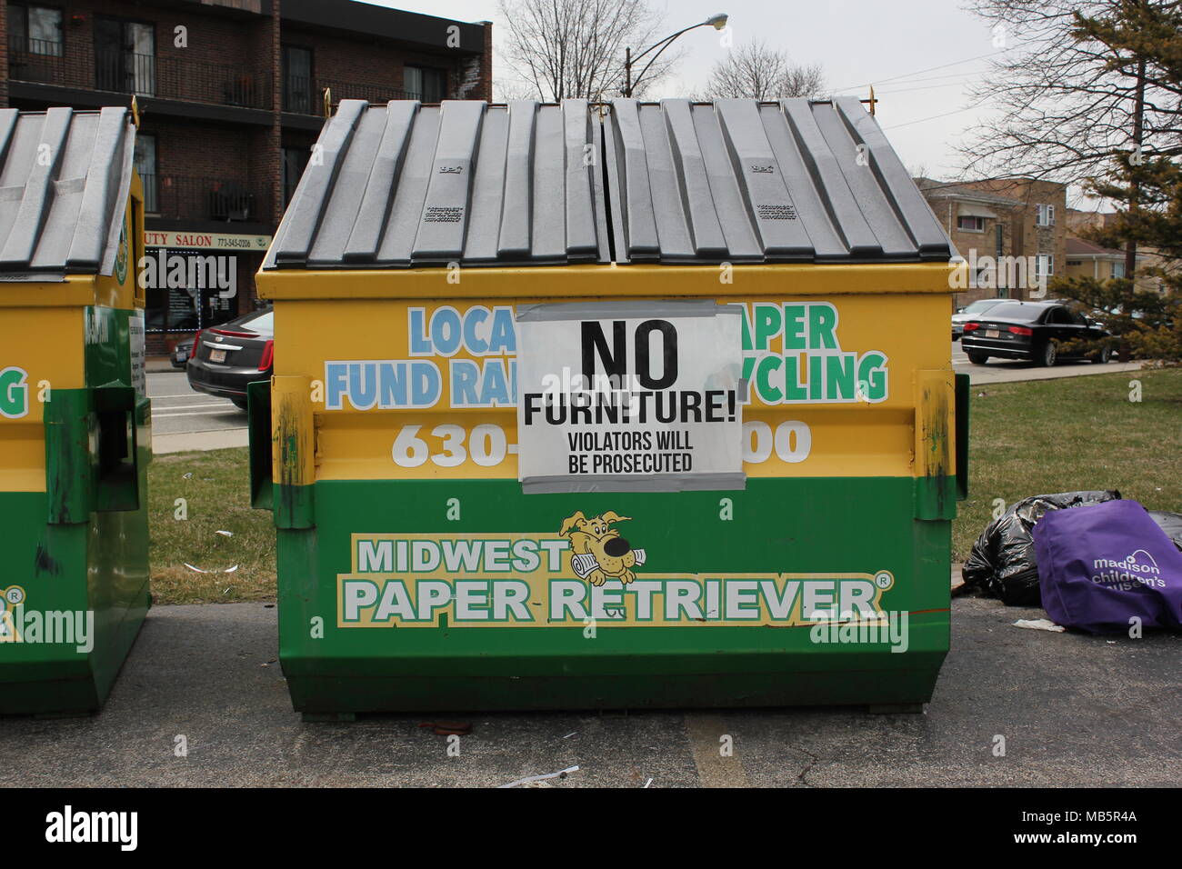 Donating And Recycling On Chicago S Northwest Side Stock Photo