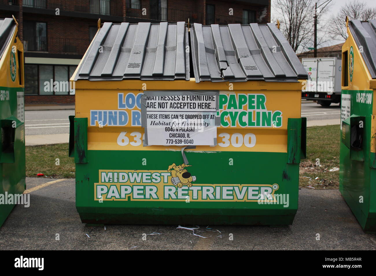 Donating And Recycling On Chicago S Northwest Side Stock Photo