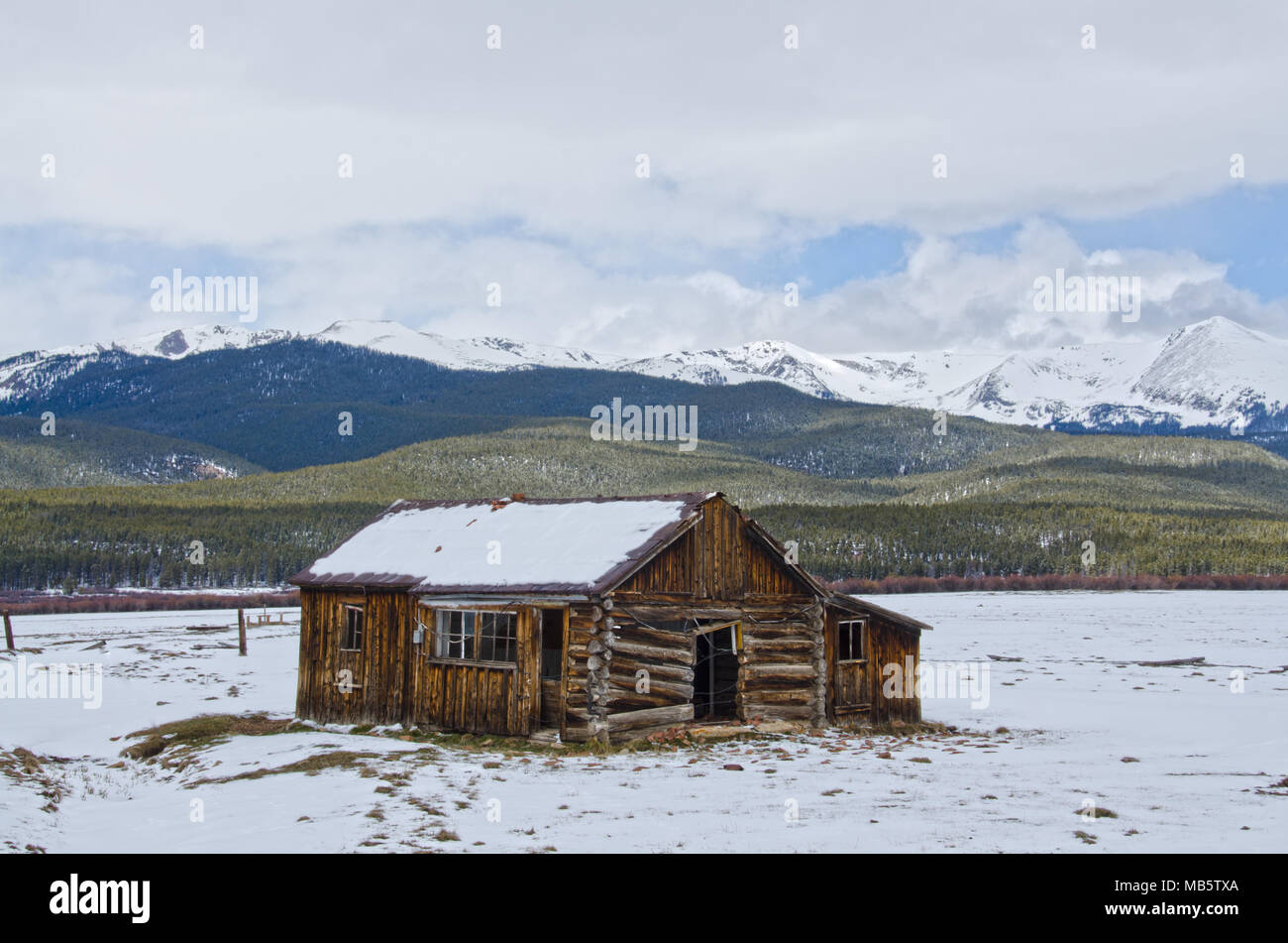 Log Cabin For Home Or Storage Colorado Stock Photos Log Cabin